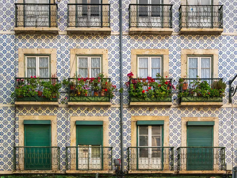 Fachada de azulejos em Lisboa